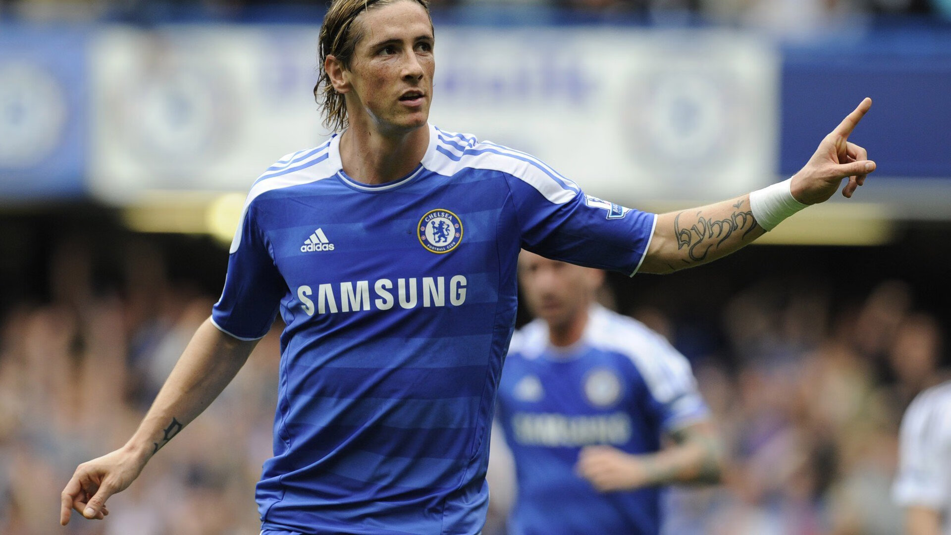 中超球队主场球迷助威震撼全场,中超联赛主场